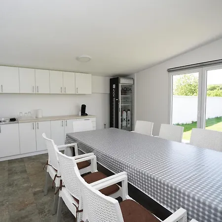 Apartment Champions *