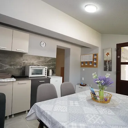 Champions Apartment *